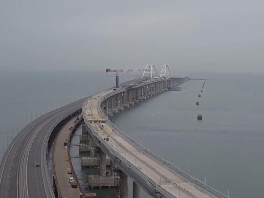 Падение из-за перегруза не грозит: в сети показали свежее фото Крымского моста