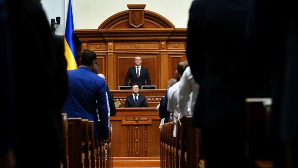 Парубій вимагає від Зеленського негайно підписати закон про ТСК, що передбачає імпічмент