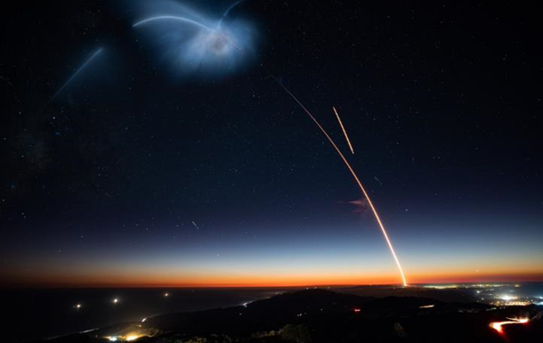 Первая ступень Falcon 9 приземлилась в США