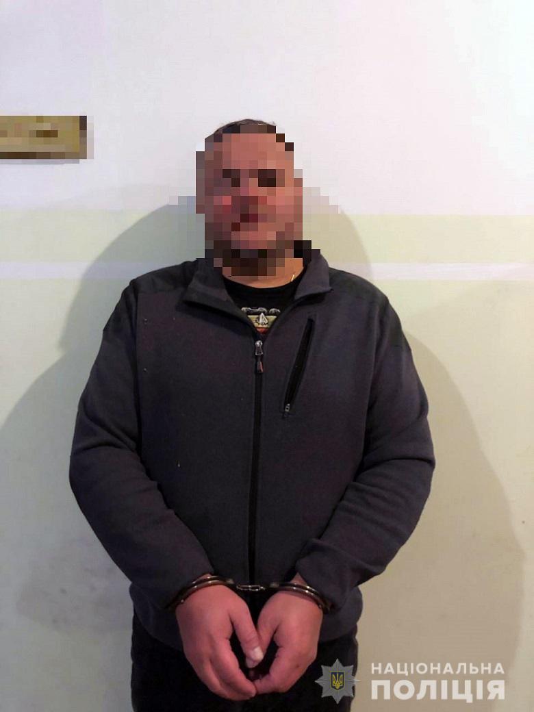 Попытался сбежать вместе с полицейским: в Киеве со стрельбой задержали наглого автоугонщика (фото, видео)