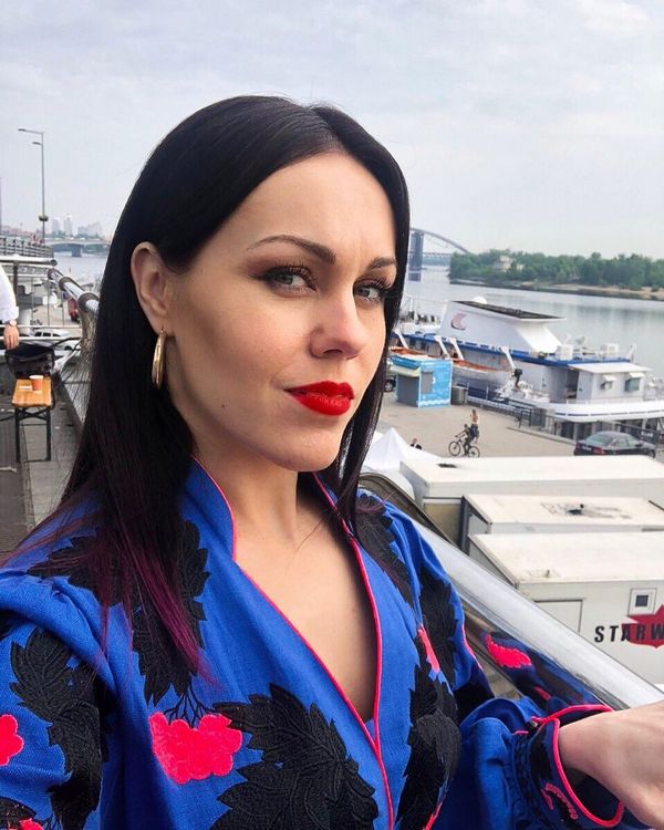 Потап, DZIDZIO и Тина Кароль: звезды шоу-бизнеса устроили модный батл в вышиванках (фото)