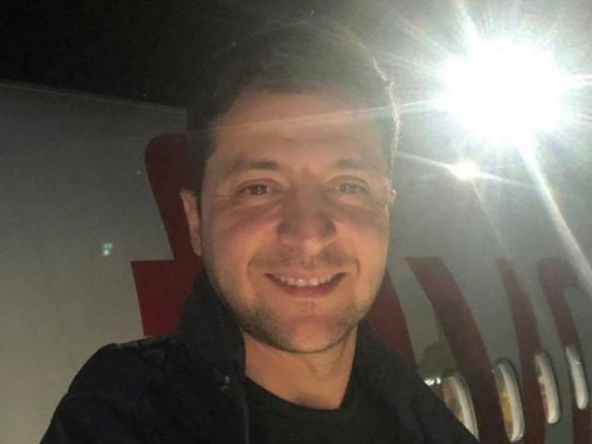 Появился и снова пропал: Зеленский улетел в Турцию