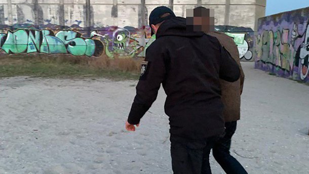 Принял наркотики и прыгнул с моста в реку: как патрульные спасли жизнь в Николаеве