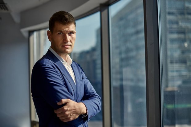 Приватбанк был проблемой еще со времен Януковича, – финансист о национализации банка