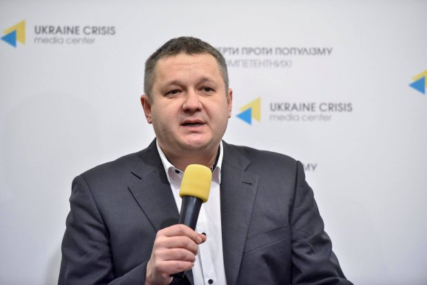 Рада не буде воювати із Президентом, – голова Комітету виборців про дострокові вибори