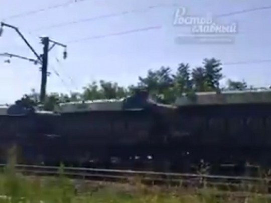 Россия стягивает войска к границам Украины: в сеть попало новое видео