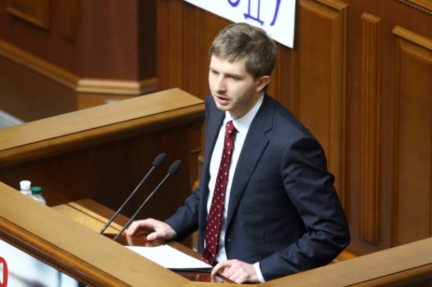 Секрет успіху Ахметова: хто сприяє збагаченню олігарха