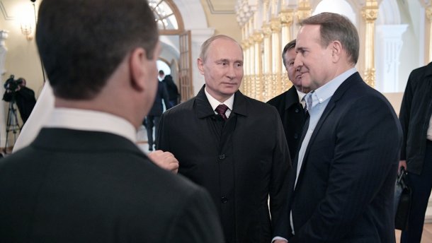 Скандал с телемостом NewsOne – Россия24: эксперт рассказал, кто выиграл от ситуации