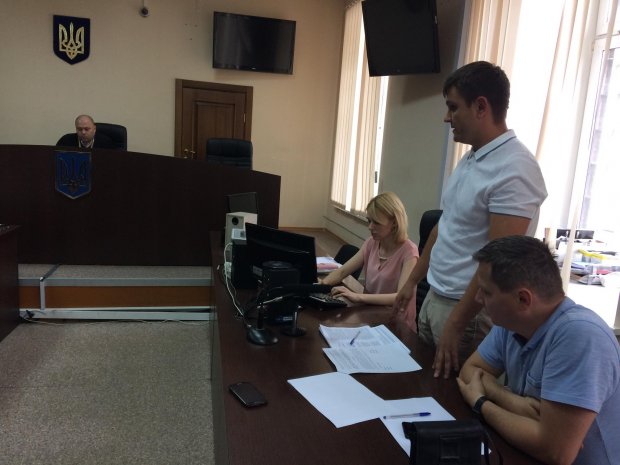 Суд по аресту имущества Ющенко: адвокат назвал абсурдом обвинения в сговоре с Януковичем