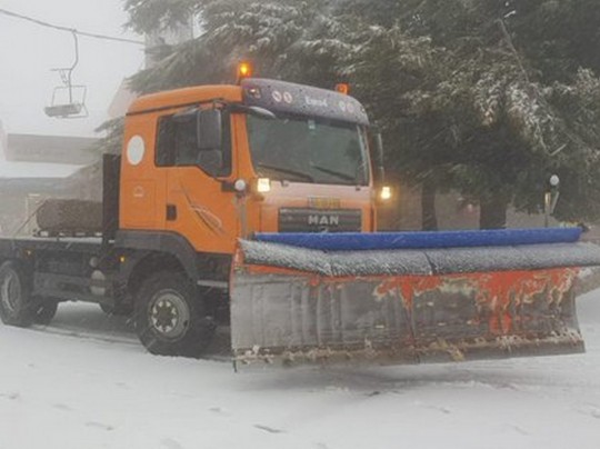 Такого не было очень давно: в Израиле на Песах выпал снег (видео)