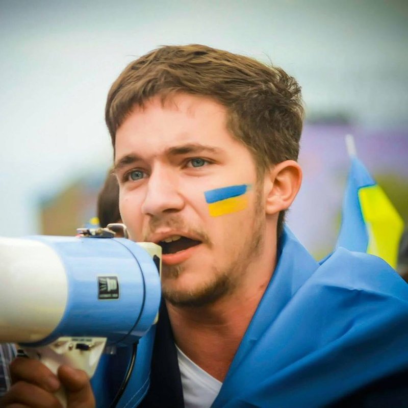 У сторонников «русского мира» были дубинки с гвоздями: как 5 лет назад в Донецке расправились с участниками шествия за единую Украину (фото) У сторонников «русского мира» были дубинки с гвоздями: как 5 лет назад в Донецке расправились с участниками шествия за единую Украину (фото)