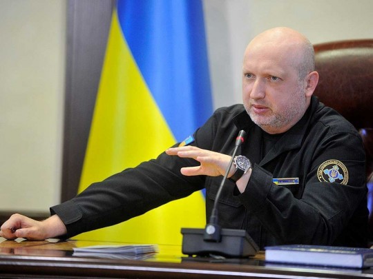 Украина осталась без главы СНБО: Порошенко уволил Турчинова