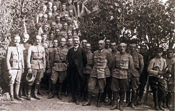 Украина в «треугольнике смерти»: как 100 лет назад провозгласили «Акт злуки»