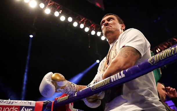 Усика лишили титула WBC в связи с его дебютом в супертяжах