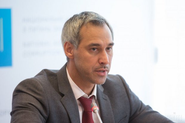 Успіхи та промахи антикорупціонера Зеленського: аналіз діяльності президента за перший місяць