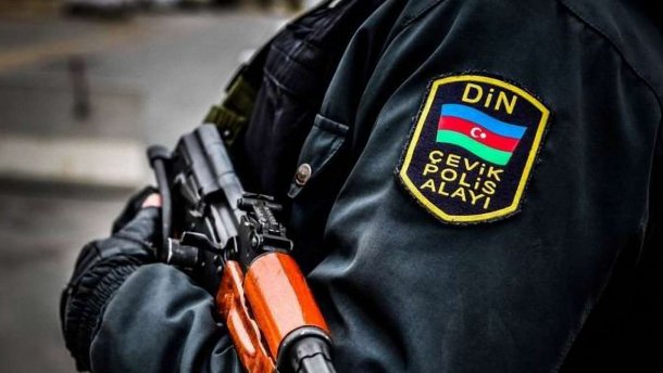 В Азербайджане во время массовых беспорядков убили двух полицейских
