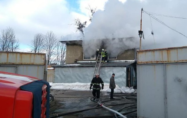 В Харькове горел цех по производству пластмассовых изделий