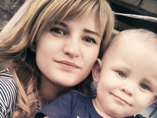 В холодильнике была еда, а малыши ели свои экскременты: вскрылись детали жуткой трагедии в Киеве (видео)