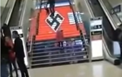 В Киеве хакеры взломали систему ТРЦ и показали свастику