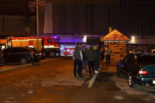 В Киеве и Днепре одновременно заминировали все супермаркеты Ашан (фото, видео)