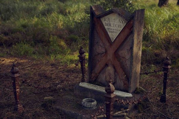 В Сиднее открыли кладбище с могилами погибших персонажей «Игры престолов» (фото)