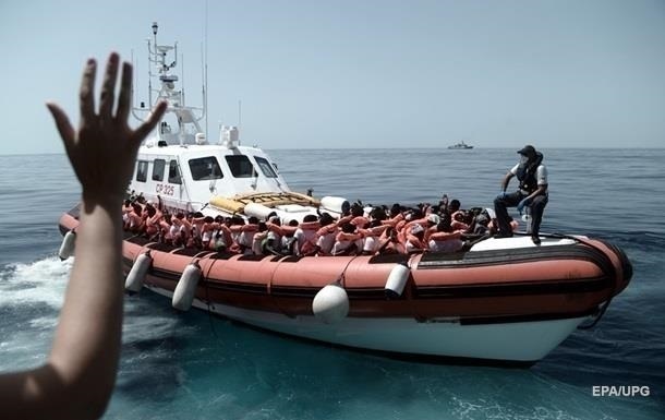 В Средиземном море за три года спасли более 650 тысяч мигрантов