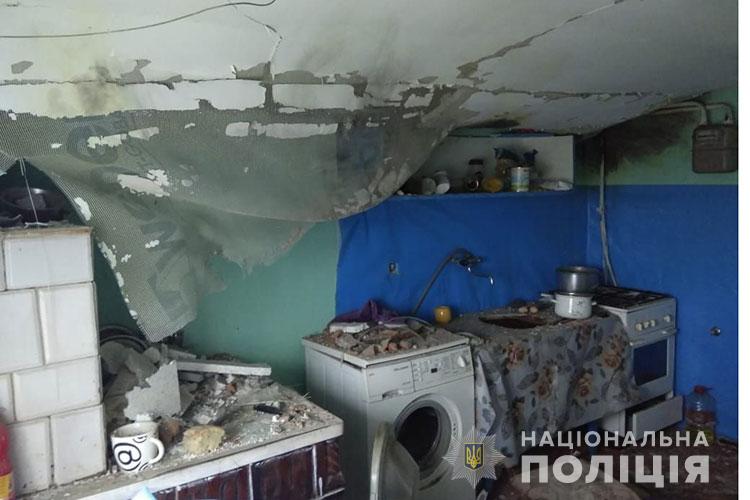 В Тернопольской области шаровая молния попала в жилой дом и взорвалась: фото с места ЧП