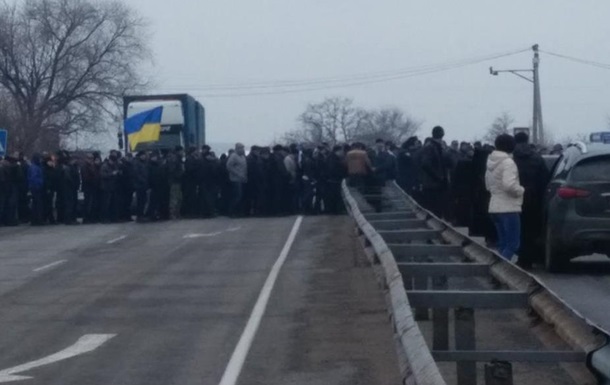 В Запорожской области ветераны милиции перекрыли трассу