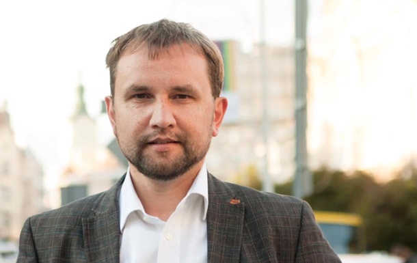 Вятрович отреагировал на переименование проспектов Бандеры и Шухевича
