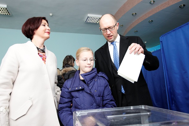 Выборы в Верховную Раду 2014: онлайнСюжет