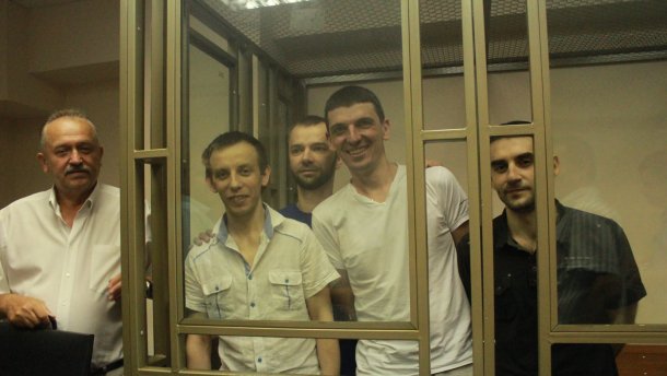 Вынесли этот приговор себе: фигурантам бахчисарайского делаХизб ут-Тахрир дали 9 и 17 лет