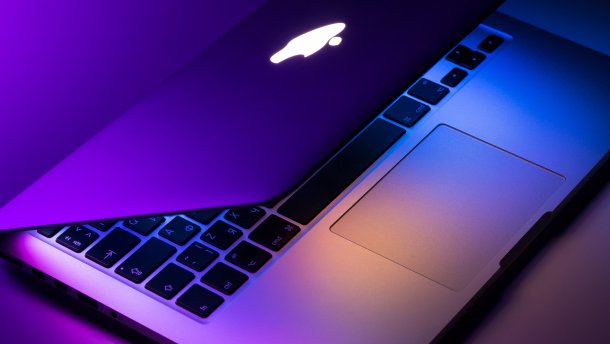 За вами стежать: веб-камери ноутбуків Apple виявились вразливими до злому