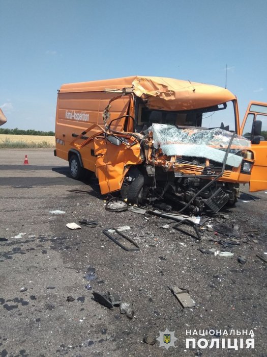Жуткое ДТП на Николаевщине, есть погибшая и много пострадавших: фото