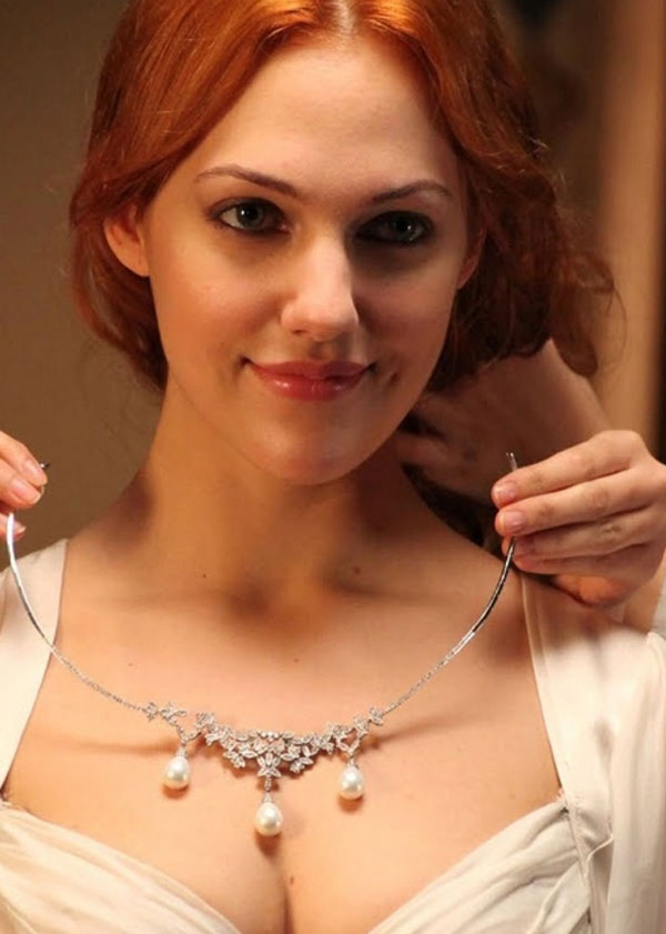 Звезда сериала Великолепный век преобразилась до неузнаваемости