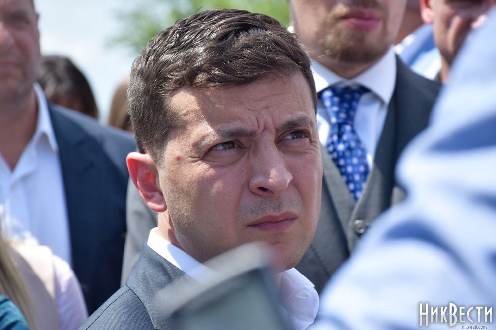 Зеленский на Николаевщине выяснял, когда будут отремонтированы «убитые» дороги