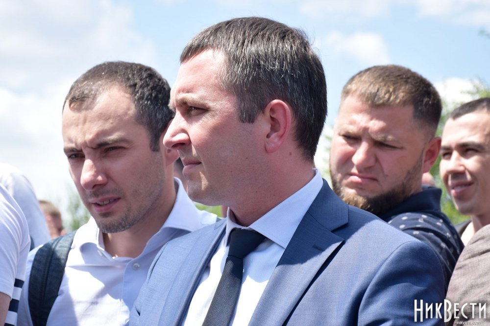 Зеленский на Николаевщине выяснял, когда будут отремонтированы «убитые» дороги