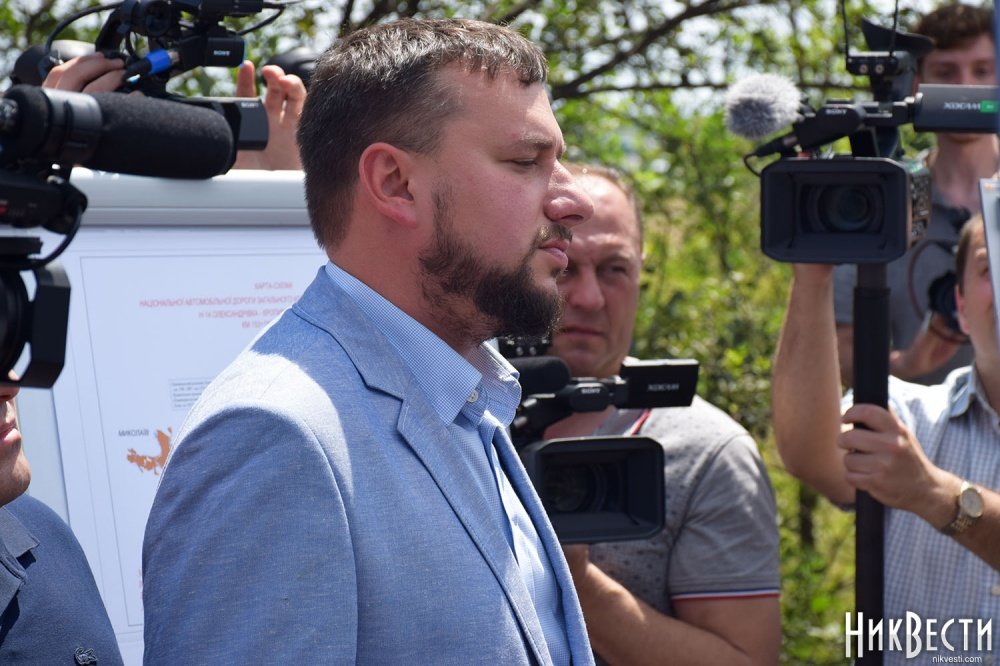 Зеленский на Николаевщине выяснял, когда будут отремонтированы «убитые» дороги