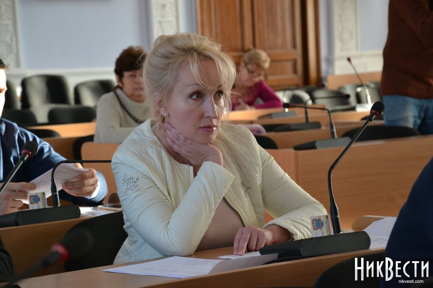 Казакова требовала от Сенкевича уволить Деркач с должности главы городского управления образования