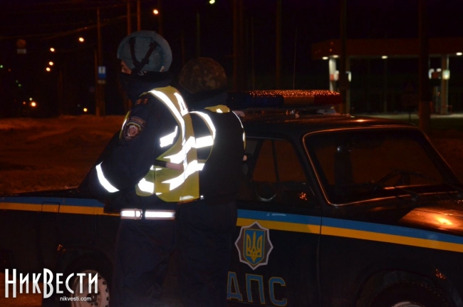 Въезд в Николаев охраняют силовики в касках и бронежилетах