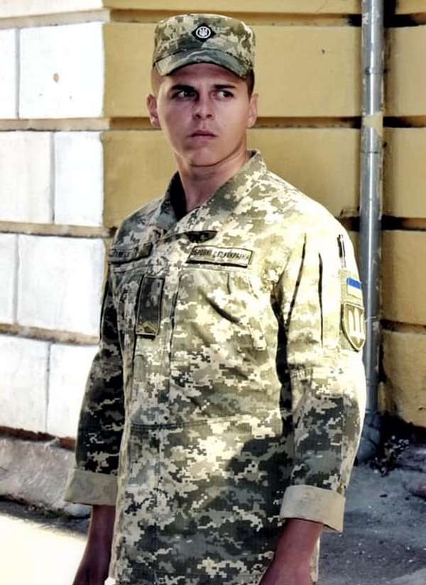 Они мечтали о свободной Украине: названы имена военных, погибших на Донбассе в мае (фото) Они мечтали о свободной Украине: названы имена военных, погибших на Донбассе в мае (фото)