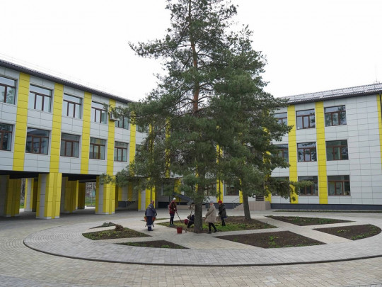 У мережі на прикладі школи в Апостоловому показали зразок перетворення шкіл в ході «Великого будівництва»