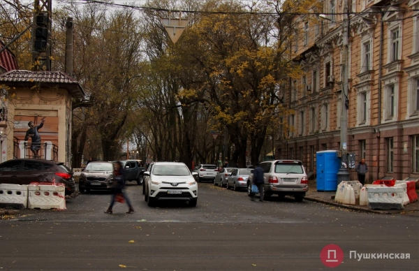 «Тепловые» раскопки на Александровском проспекте: улицу наконец-то открыли для транспорта