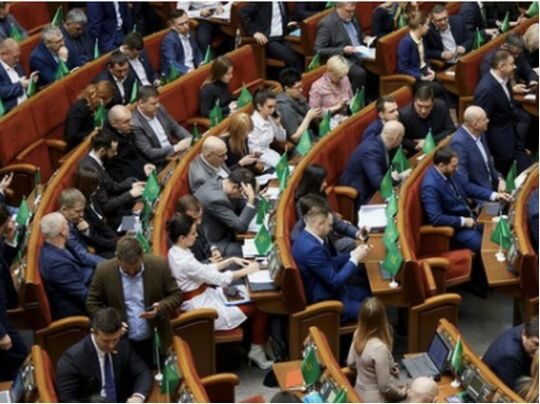 &laquo;Слугам народу&raquo; заборонили покидати Україну&nbsp;&mdash; на&nbsp;них чекає Зеленський,&nbsp;&mdash; ЗМІ