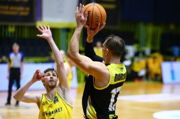 &laquo;БІПА&raquo; в запеклій боротьбі поступається &laquo;Київ-Баскету&raquo;