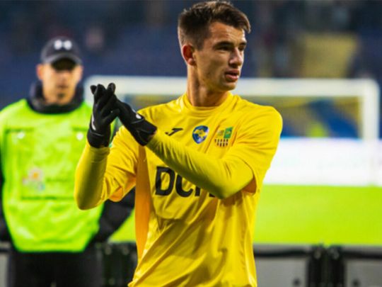 Футболіст українського клубу забив ударом зі&nbsp;своєї половини поля: відео гола-шедевра