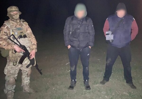 В Одесской области пограничники выстрелами задержали уклонистов, которые направлялись в Молдову В Одесской области пограничники выстрелами задержали уклонистов, которые направлялись в Молдову