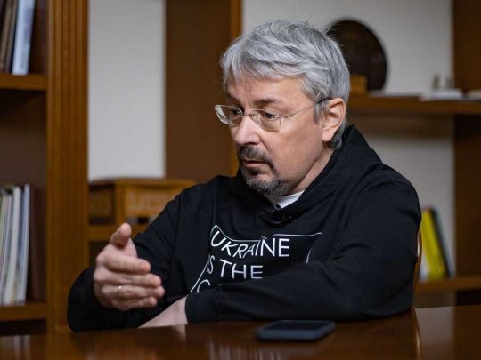 Кошти на&nbsp;культуру не&nbsp;менш важливі, ніж на&nbsp;дрони: міністр культури Ткаченко подав у&nbsp;відставку