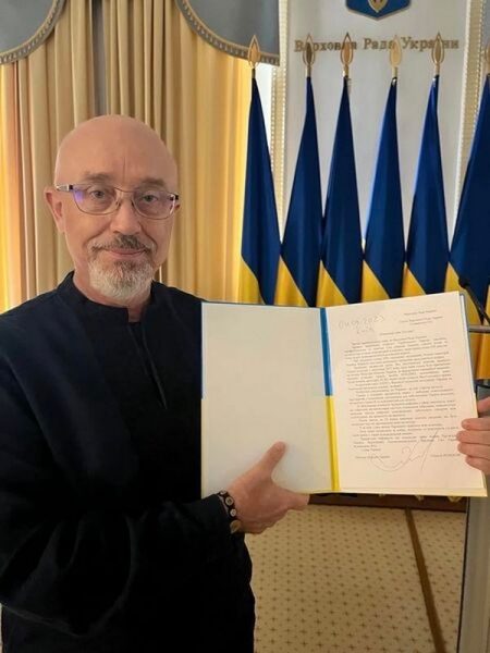 Зеленський пояснив, чому вирішив замінити Резнікова на&nbsp;посаді міністра оборони