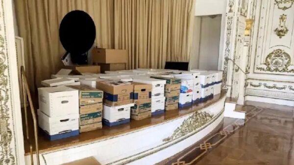 Резонансное решение по делу Трампа: отклонение обвинений в связи с секретными документами Резонансное решение по делу Трампа: отклонение обвинений в связи с секретными документами