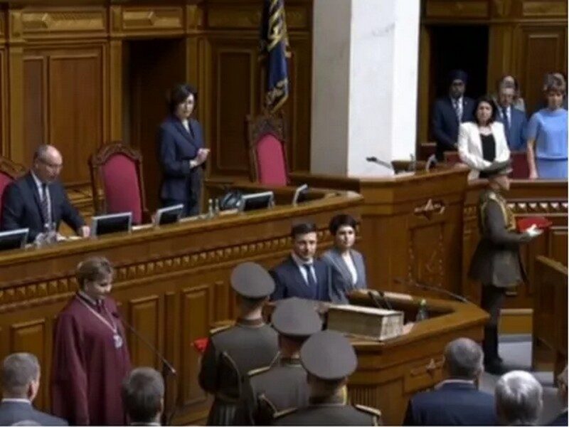 Шість років у&nbsp;владі: як&nbsp;несподівані моменти під час інавгурації Зеленського стали символічними
